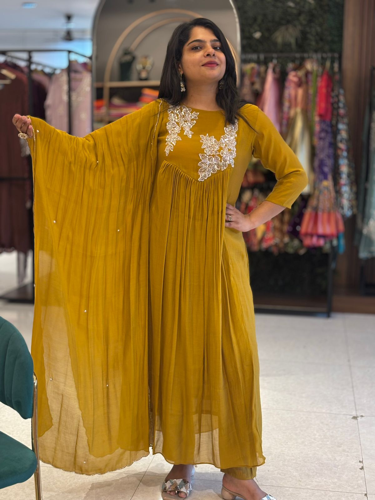 Mahendi Green Mul silk Thread Embroidery Airline Kurtha 909