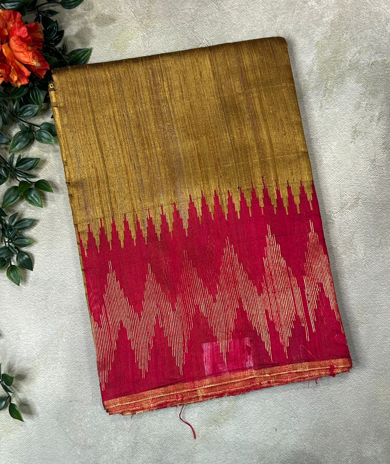 Golden brown Elegant Handwoven Matka Silk Saree