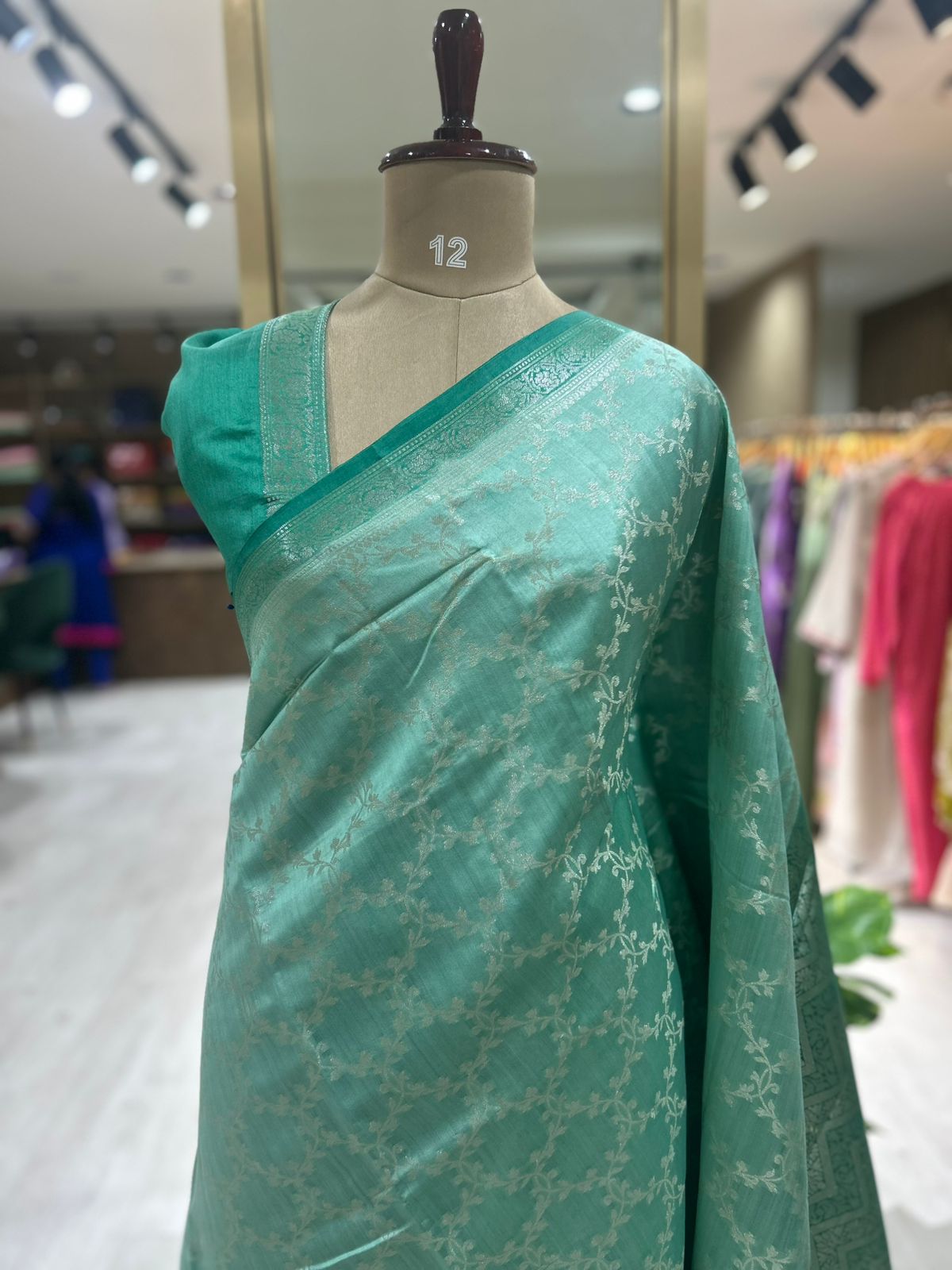 Pastel green Elegant Pure Chiniya banarasi Silk Saree-11