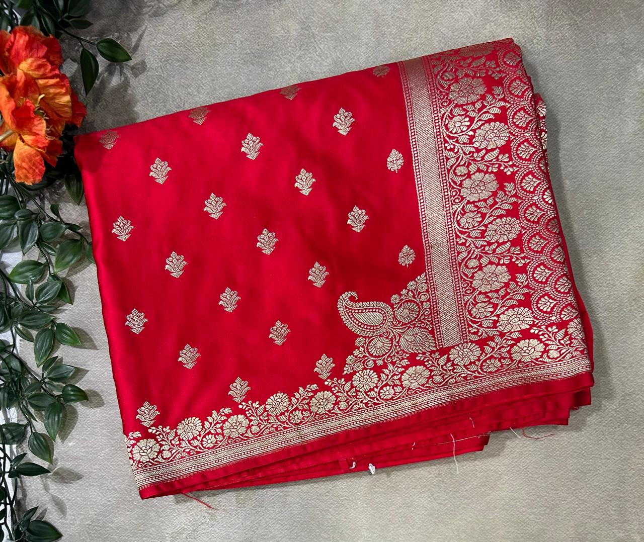 Red silver zari small butta satin crepe saree