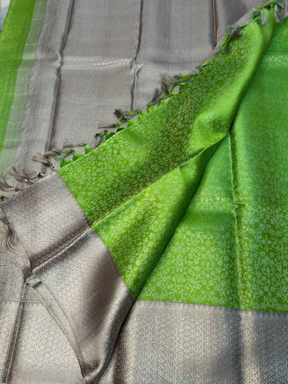Pastel green n cream  pure kanchipuram-101 silk saree