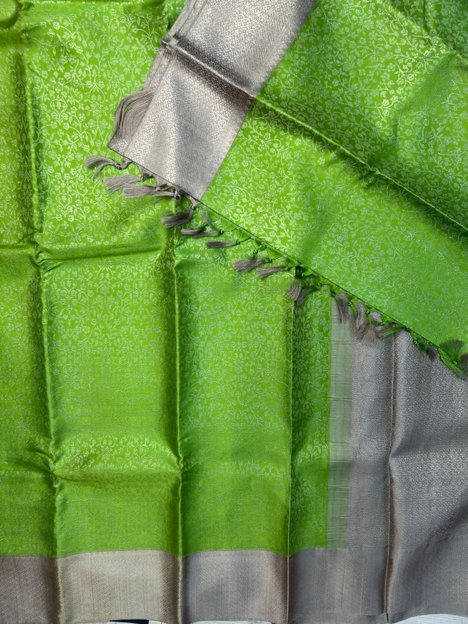 Pastel green n cream  pure kanchipuram-101 silk saree