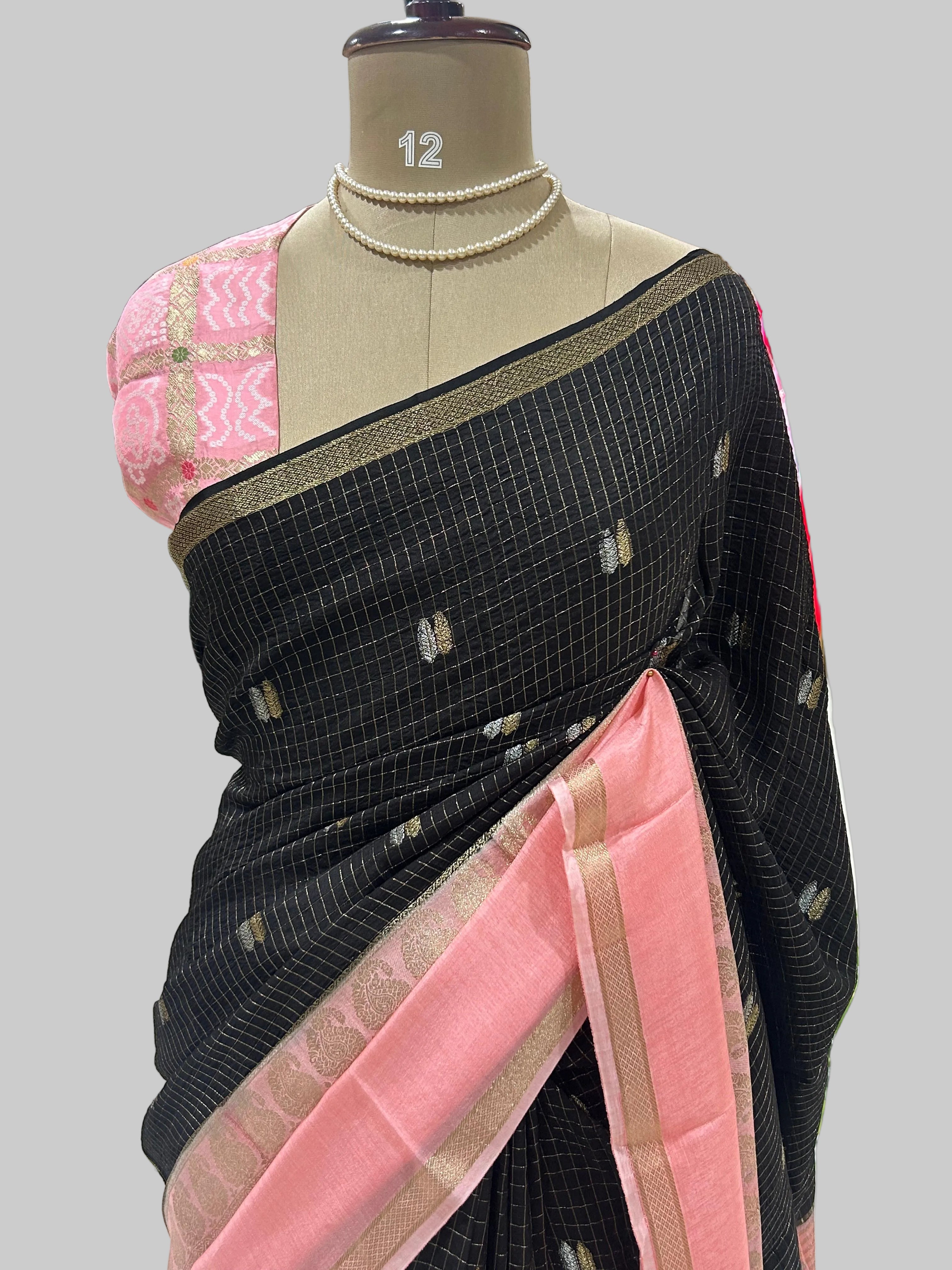 Black n peach crush crepe saree