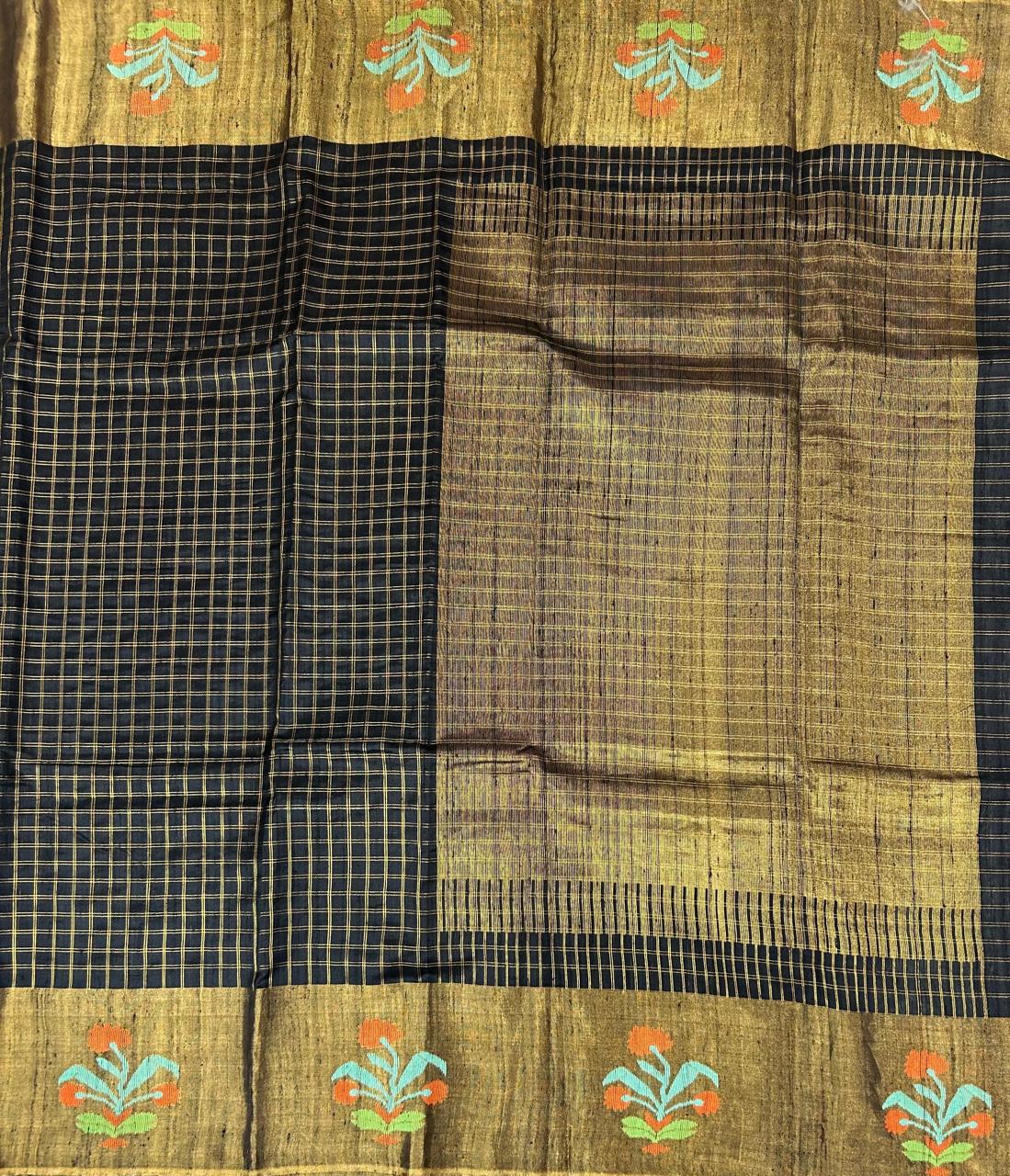 Black checks Elegant Handwoven Matka Silk 102 Saree