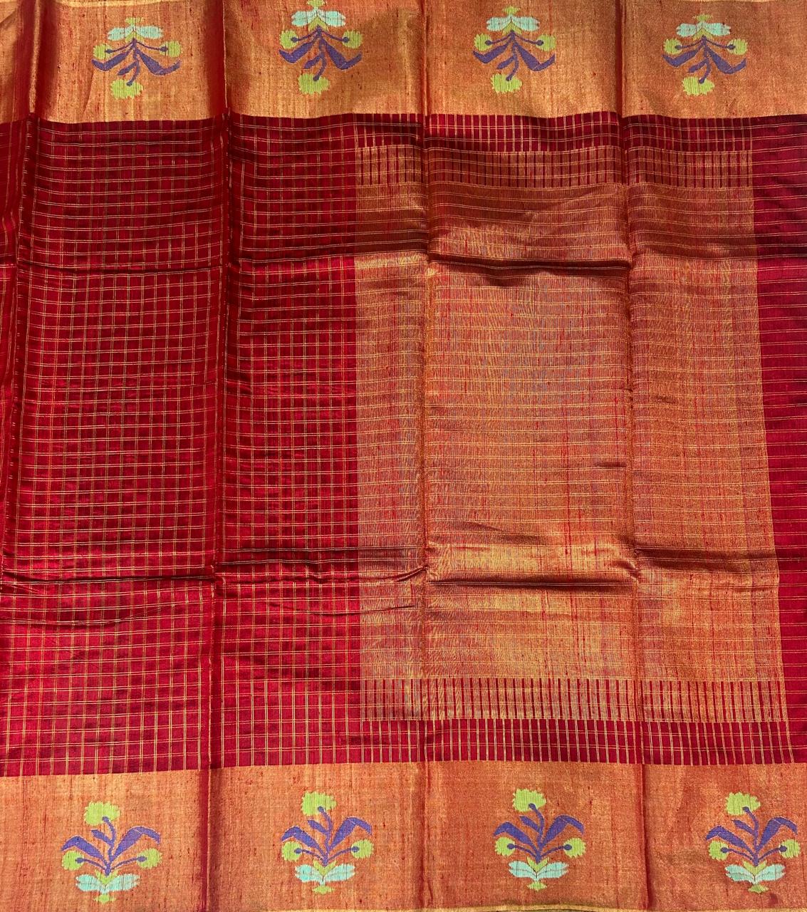 Red checks Elegant Handwoven Matka Silk 102 Saree
