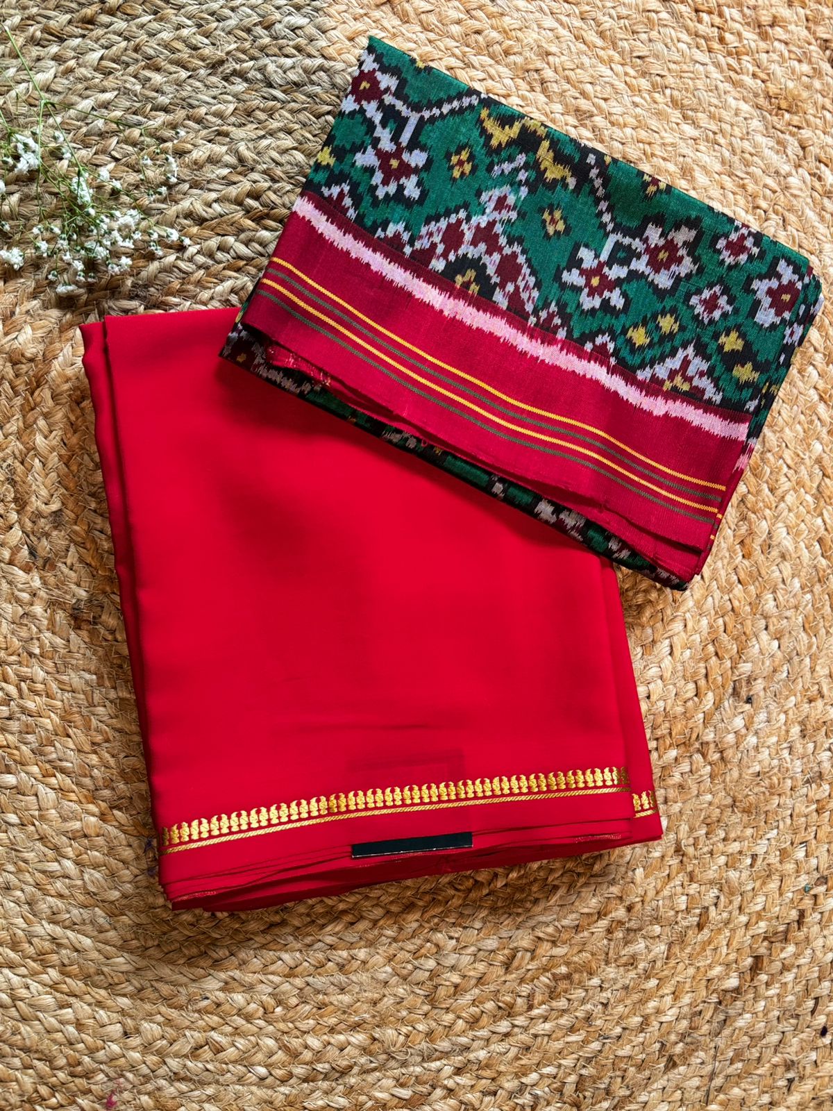 Red small border pure mysore saree 104 silk with pure patola blouse piece