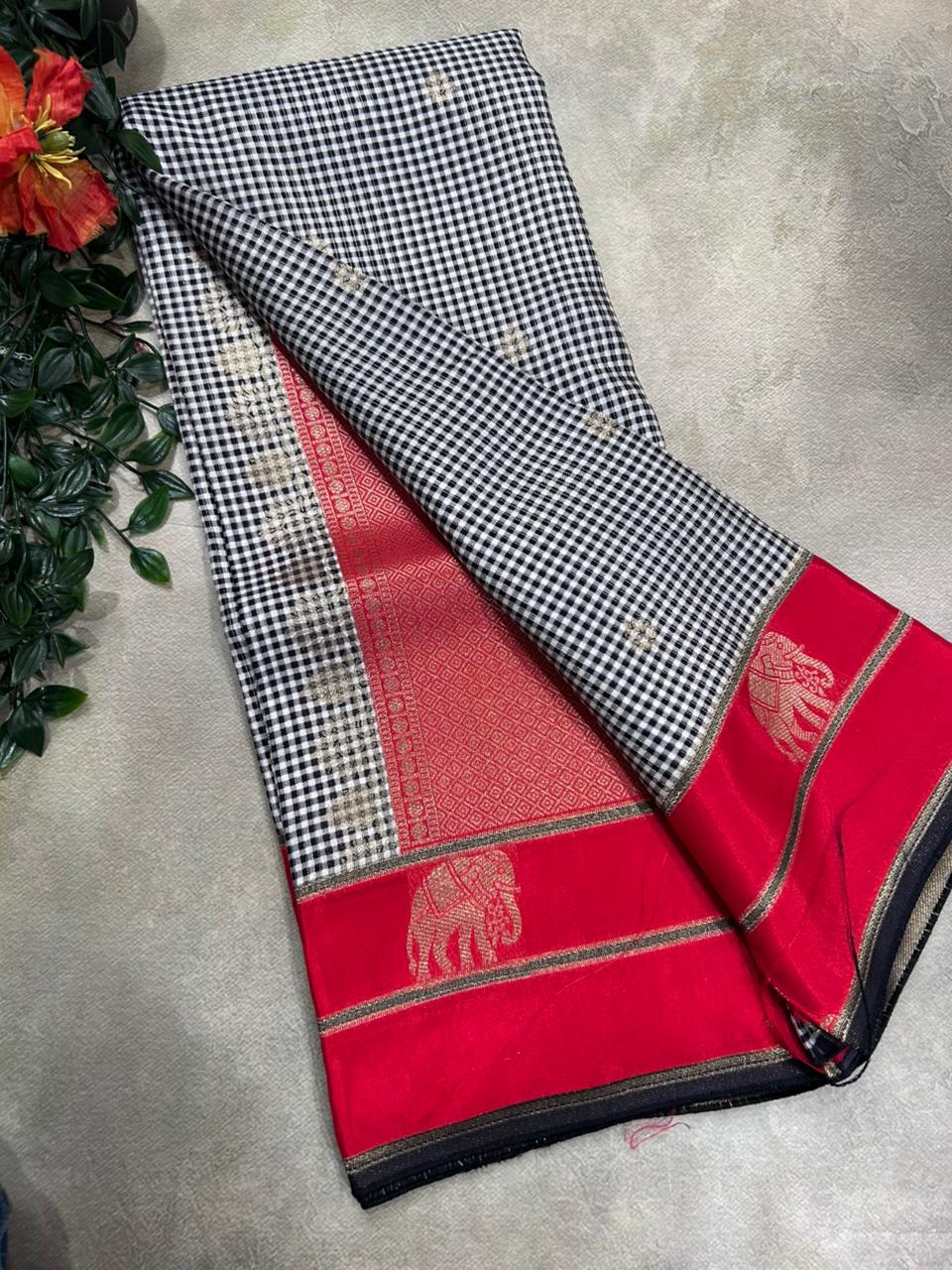 Black n White Checks Semi Crepe 106 Saree