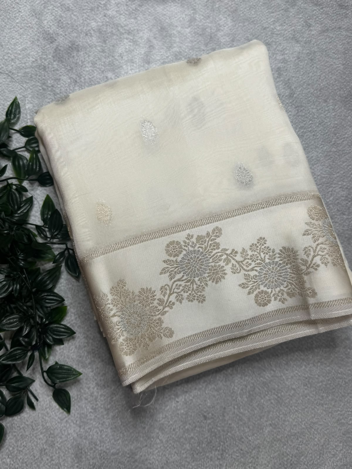 Cream Small Butta Tussar Georgette 106 Saree