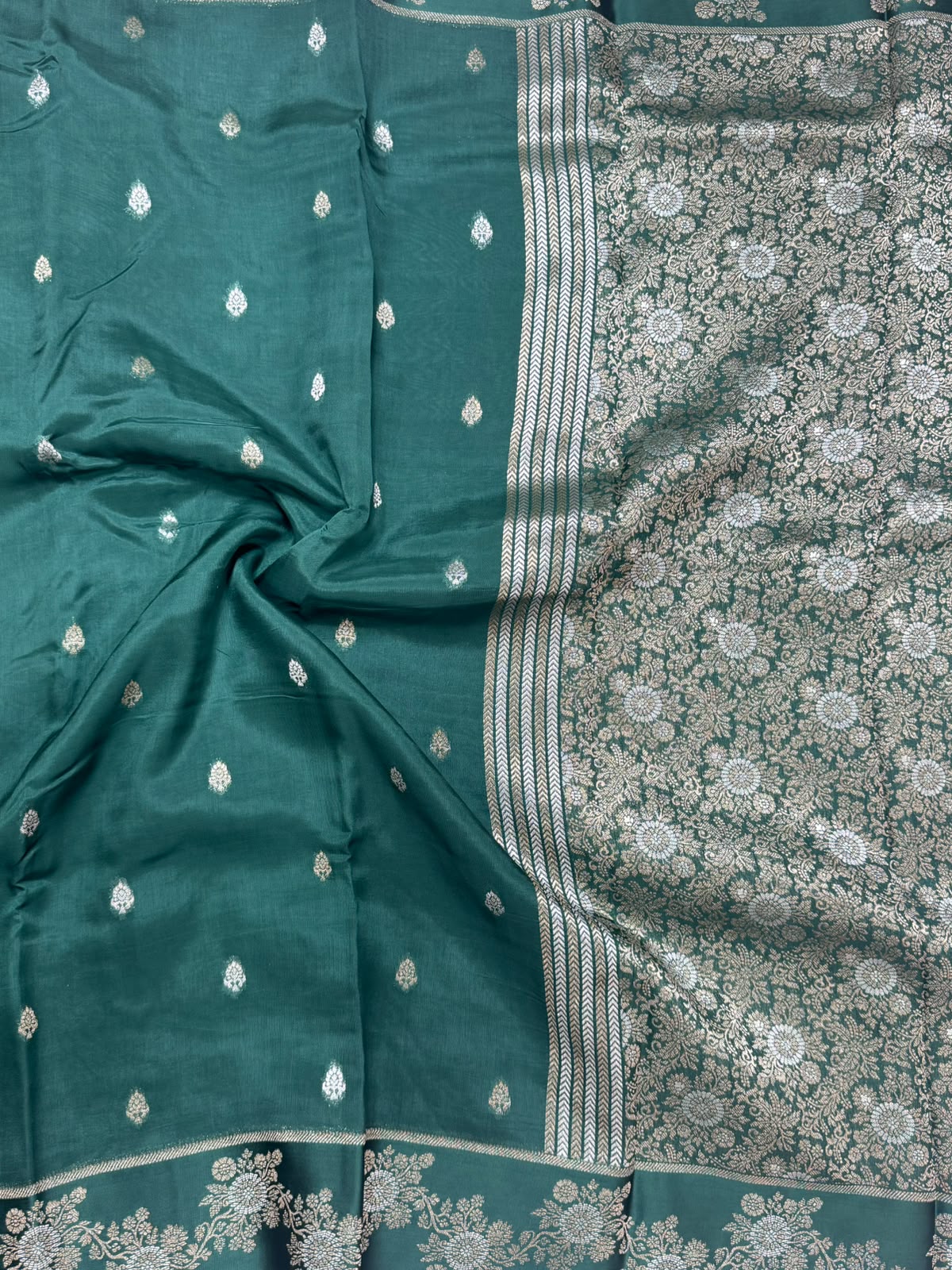 Dark Green Small Butta Tussar Georgette 106 Saree