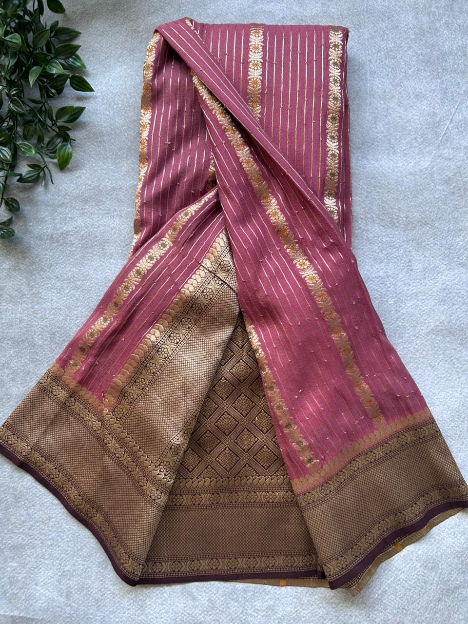 Onion pink semi crepe Saree SCS106