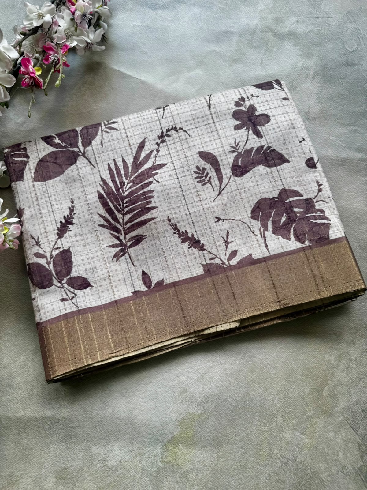 Cream n brown crepe saree