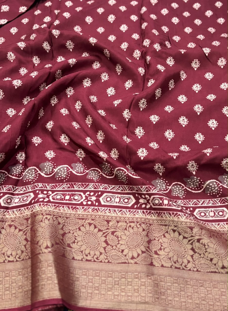 Maroon n white digital print crepe saree