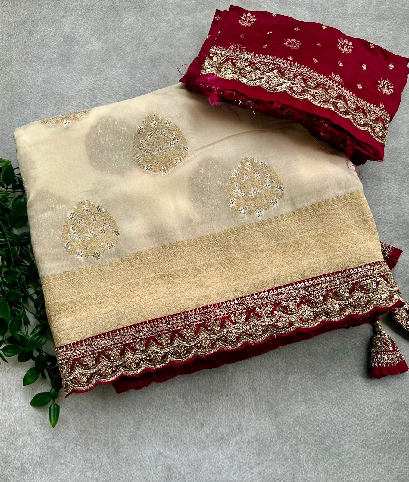 crepe scallop border saree