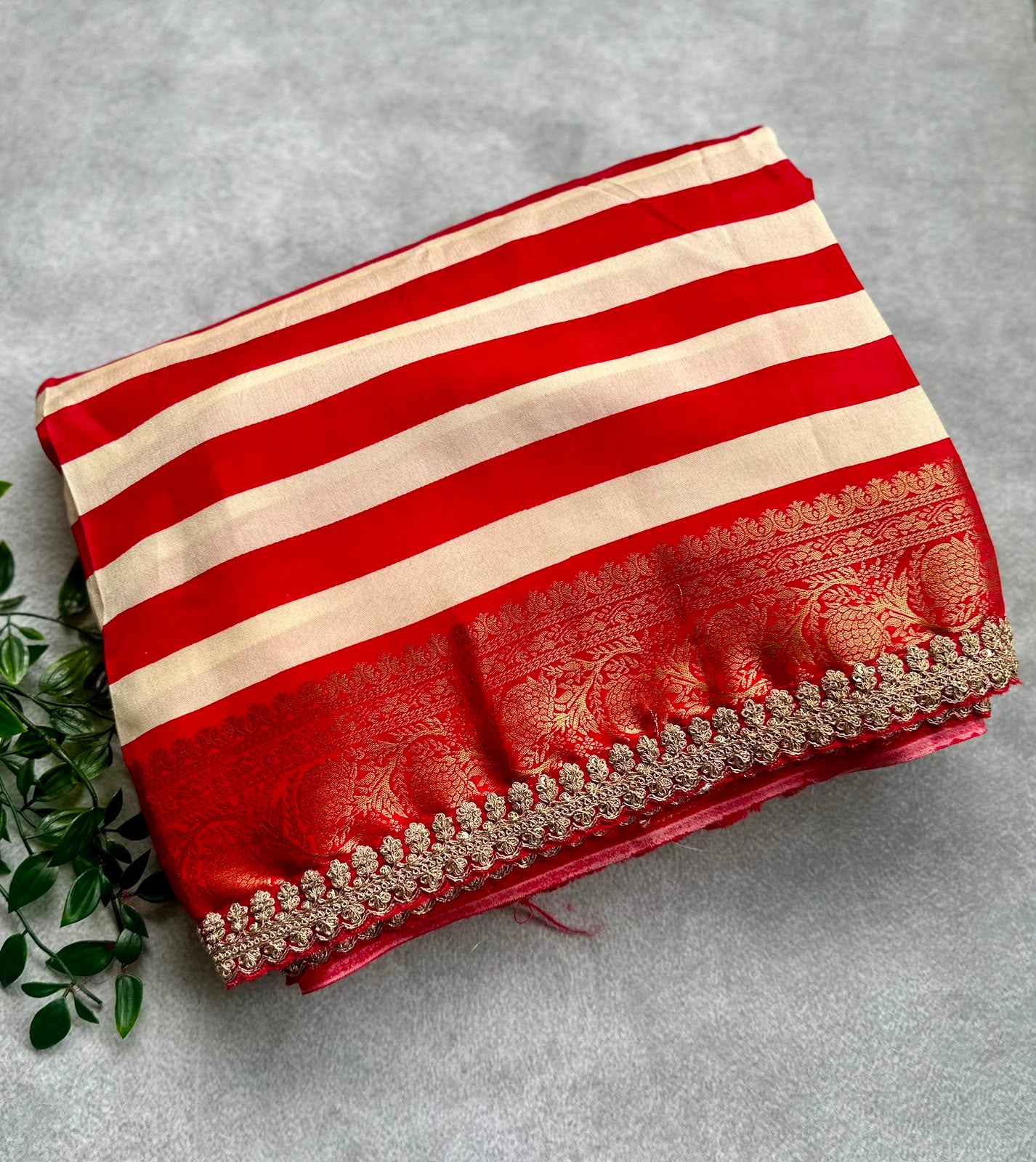 crepe scallop border saree