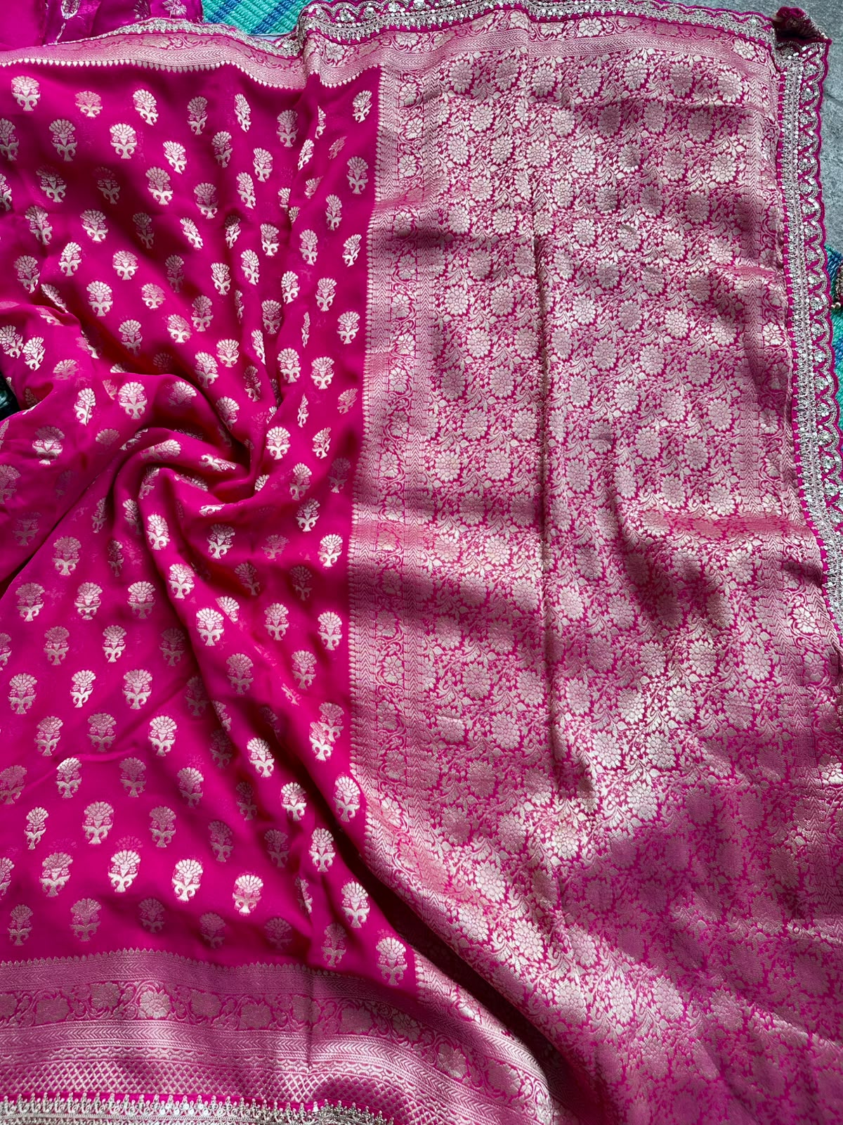 crepe scallop border saree