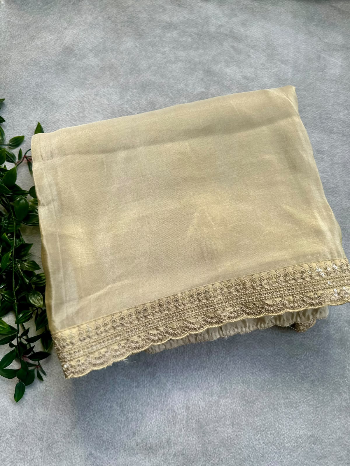 crepe scallop border saree