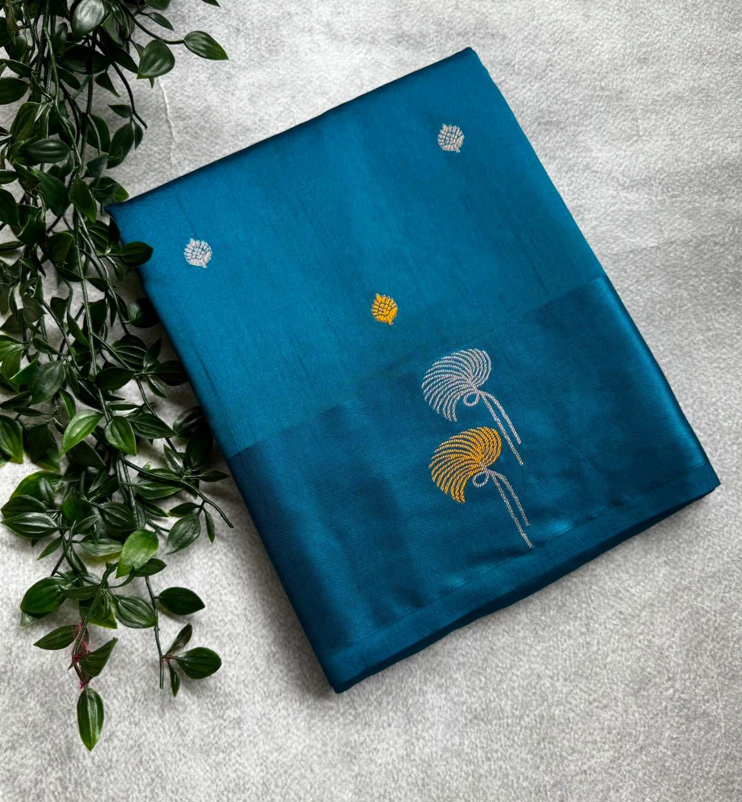 Blue small butta crepe saree