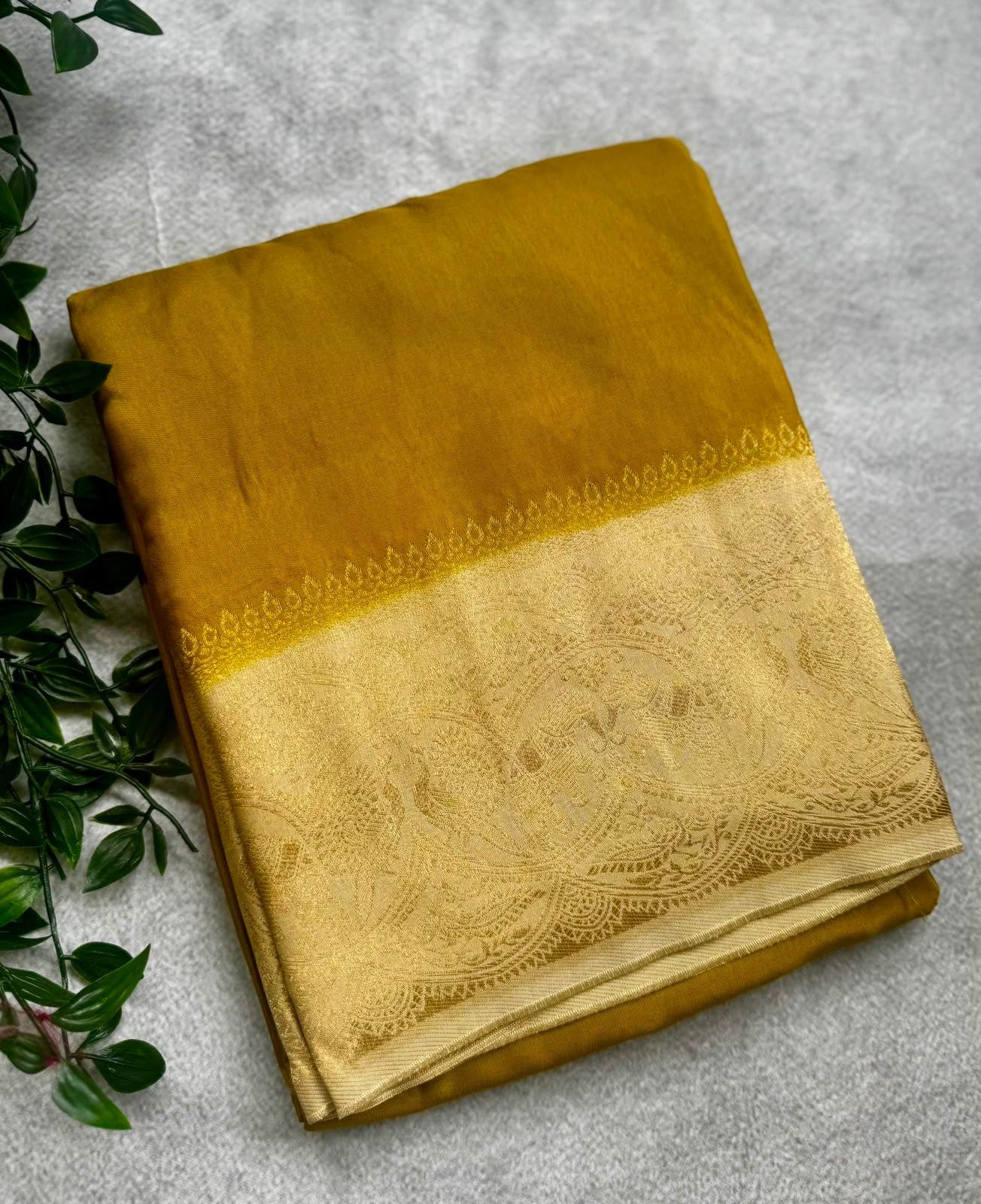 Mehandi green small butta crepe saree