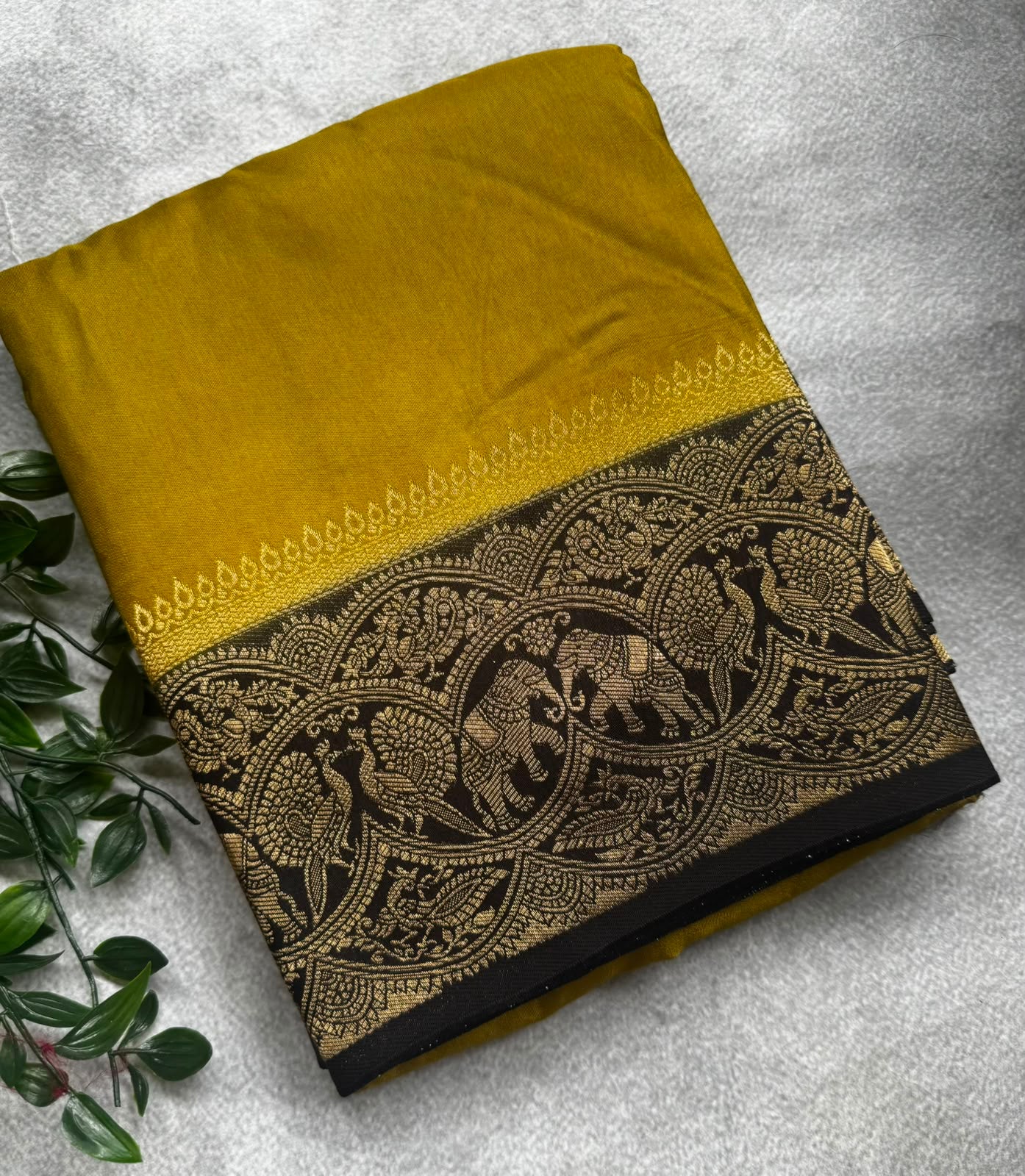 Mehandi green small butta crepe saree