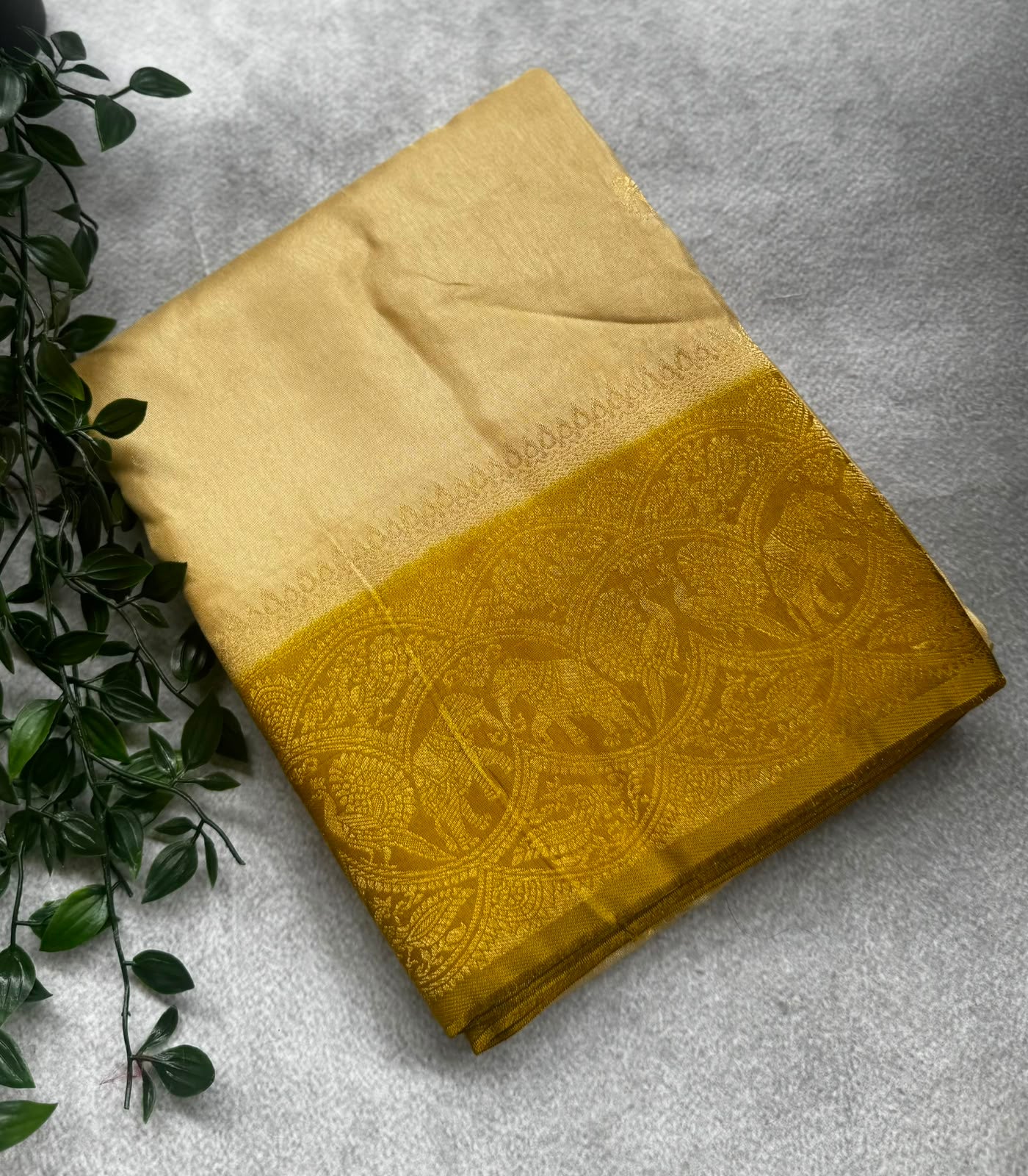 Cream small butta crepe saree