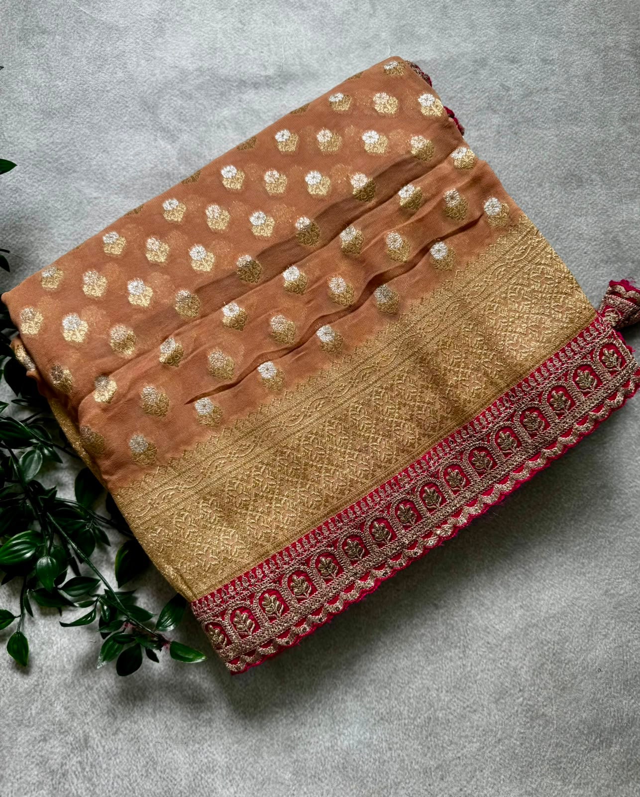 Peach scallop border georgette saree