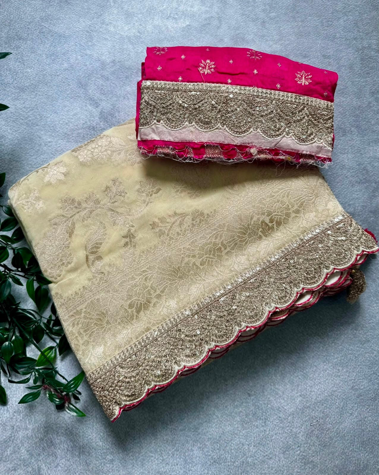Cream scallop border georgette saree