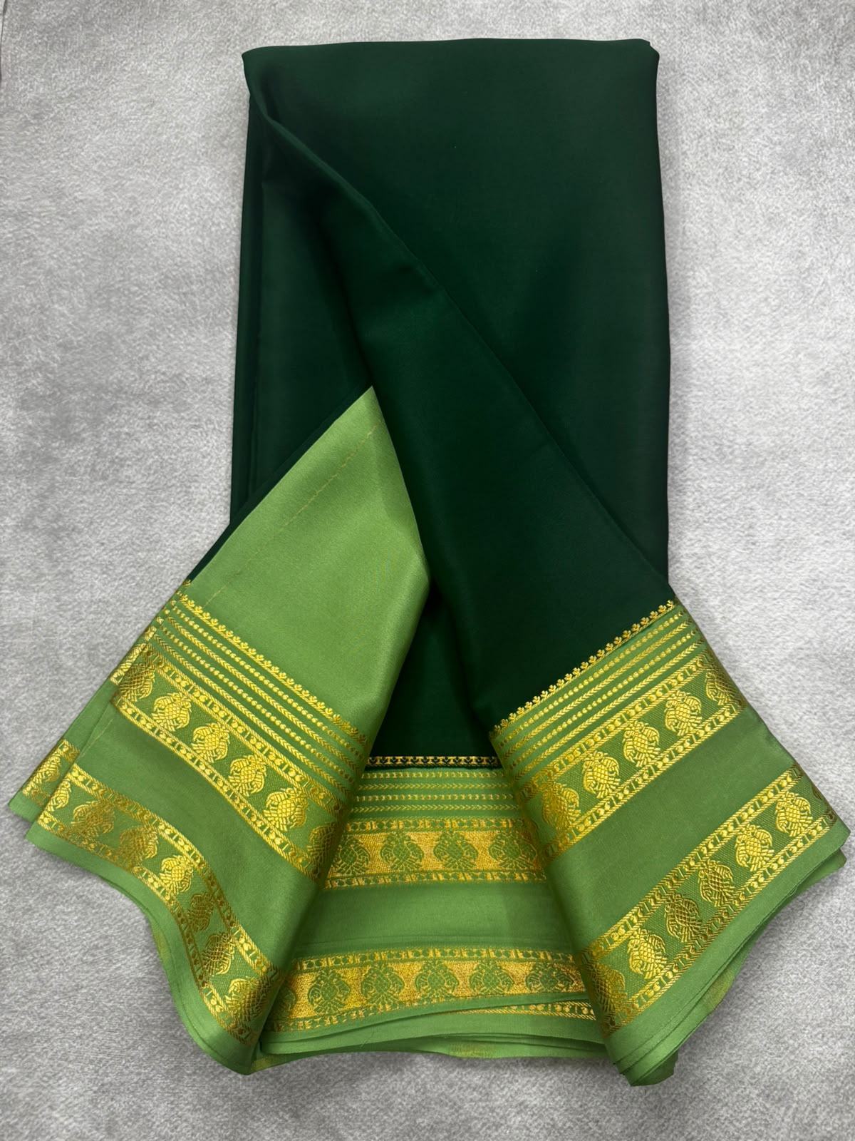 Bottle green gandaberunda border pure mysore silk saree GB107
