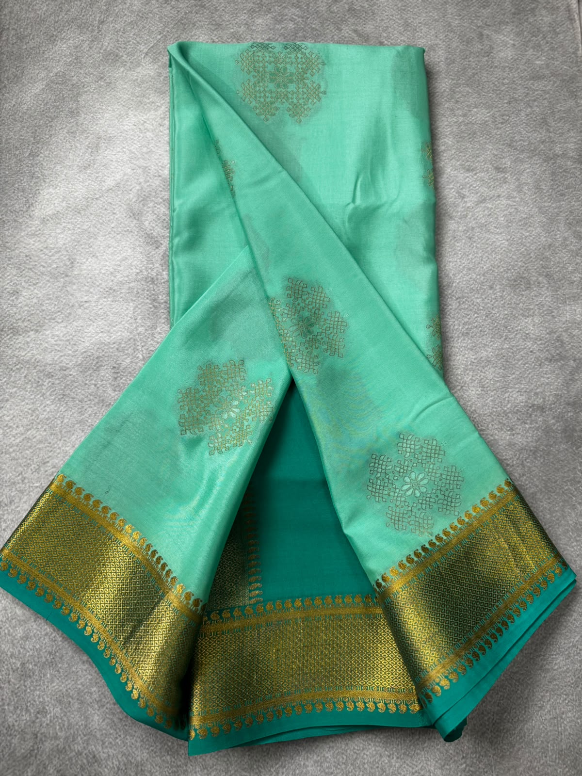 Distemper pure mysore crepe silk saree MS107