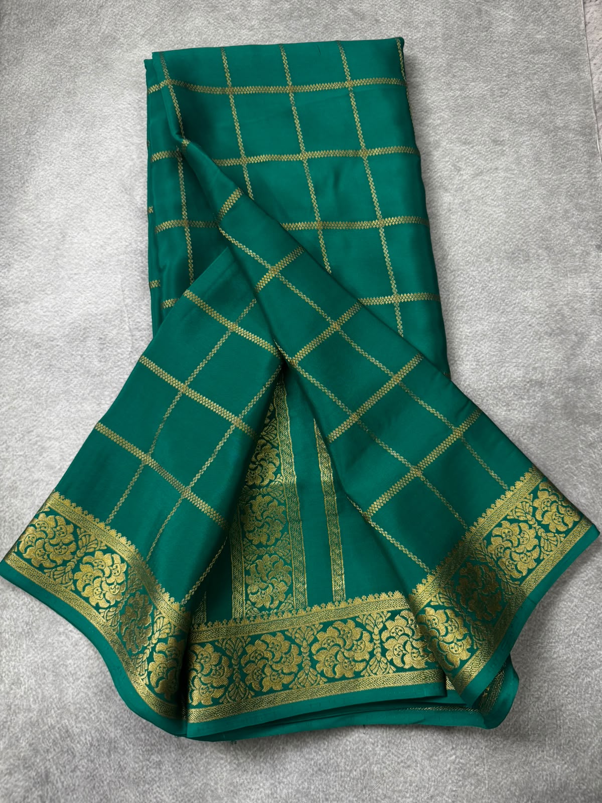 Rama green checks pure mysore crepe silk saree MS107
