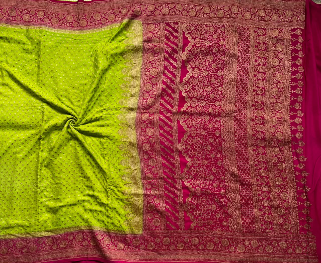 Green Small Butta Pure Benarasi Crepe 107 Saree