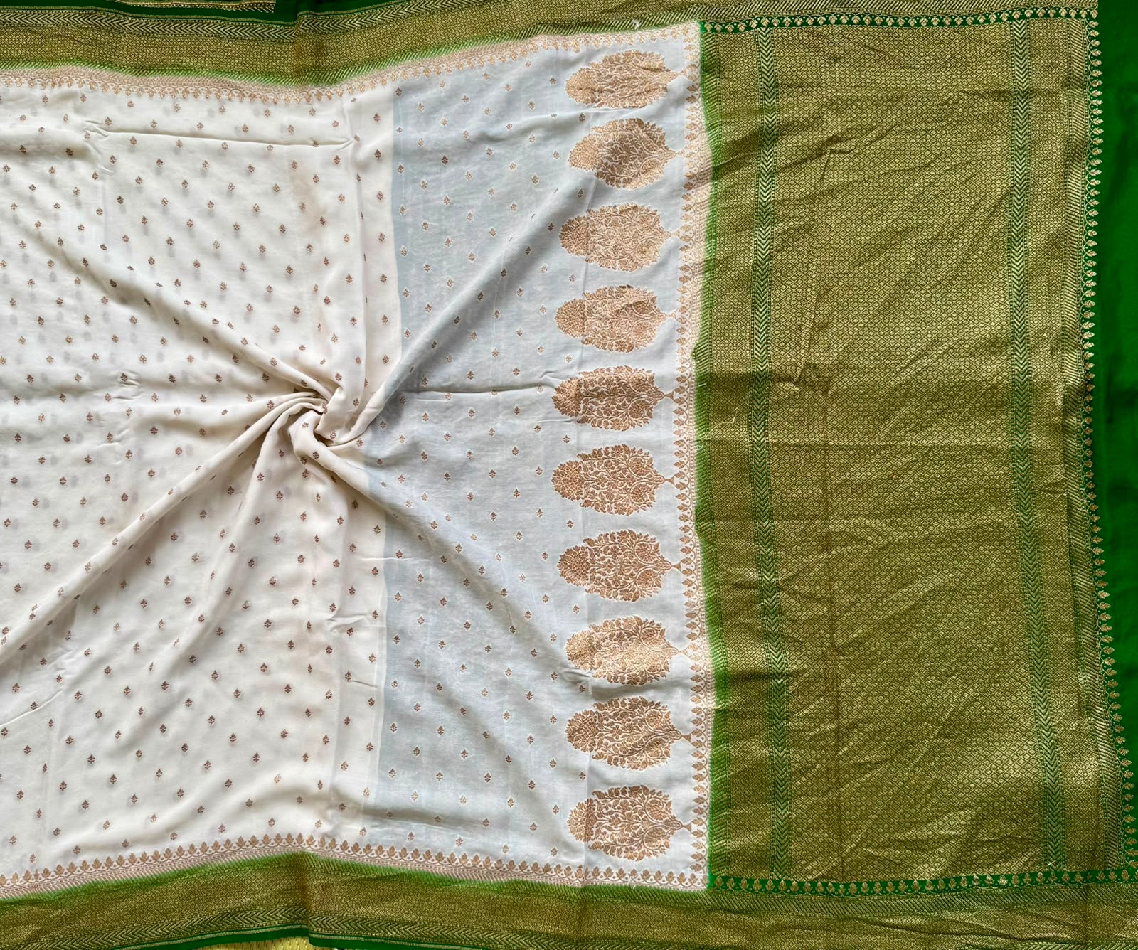 White Small Butta Pure Benarasi Crepe 107 Saree
