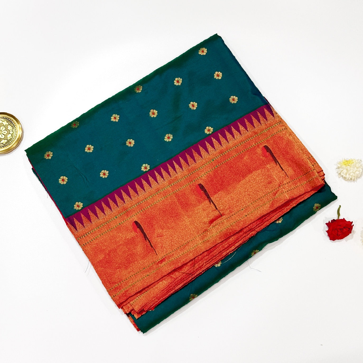 Green Small Butta Pure Paithani Silk Saree (Swara)