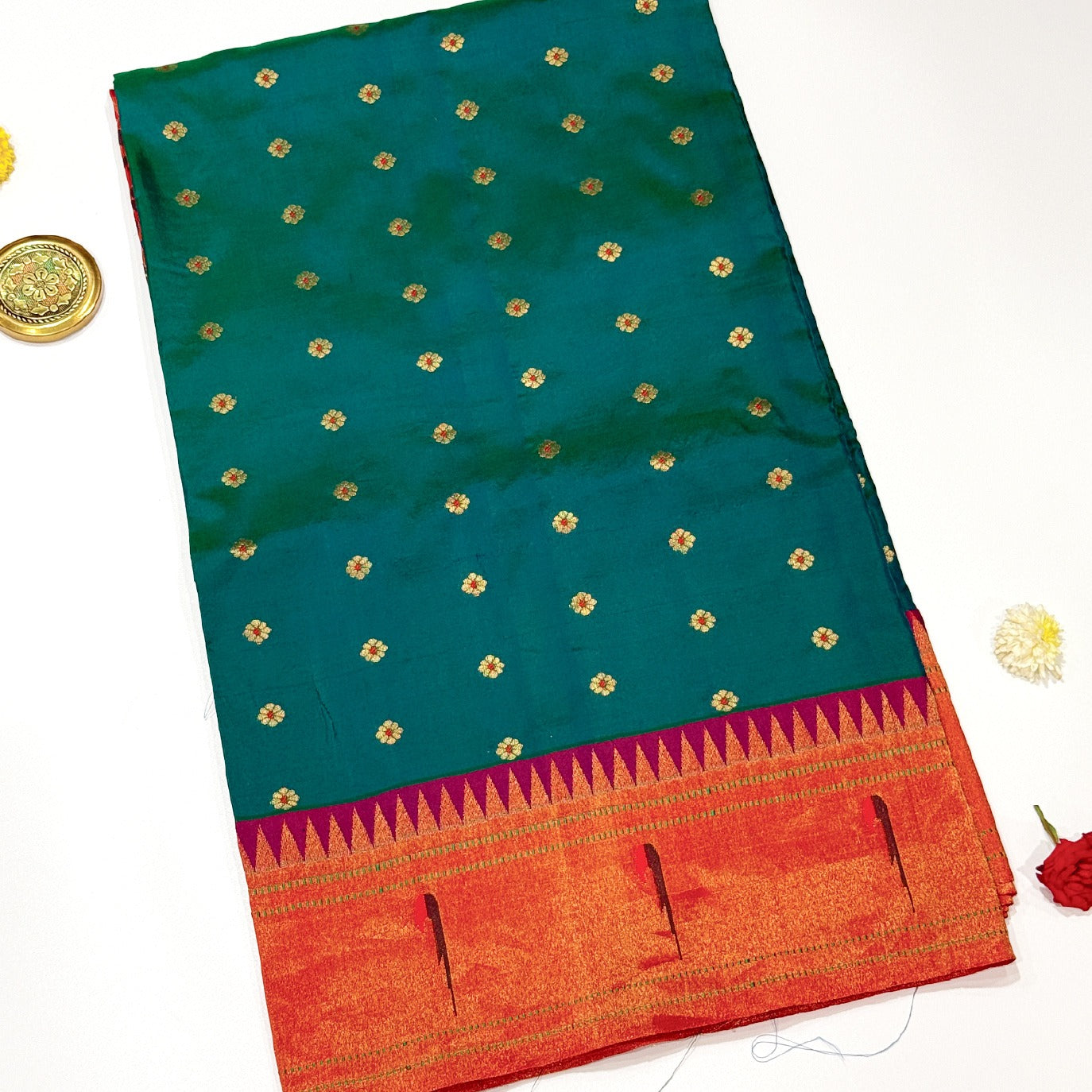 Green Small Butta Pure Paithani Silk Saree (Swara)