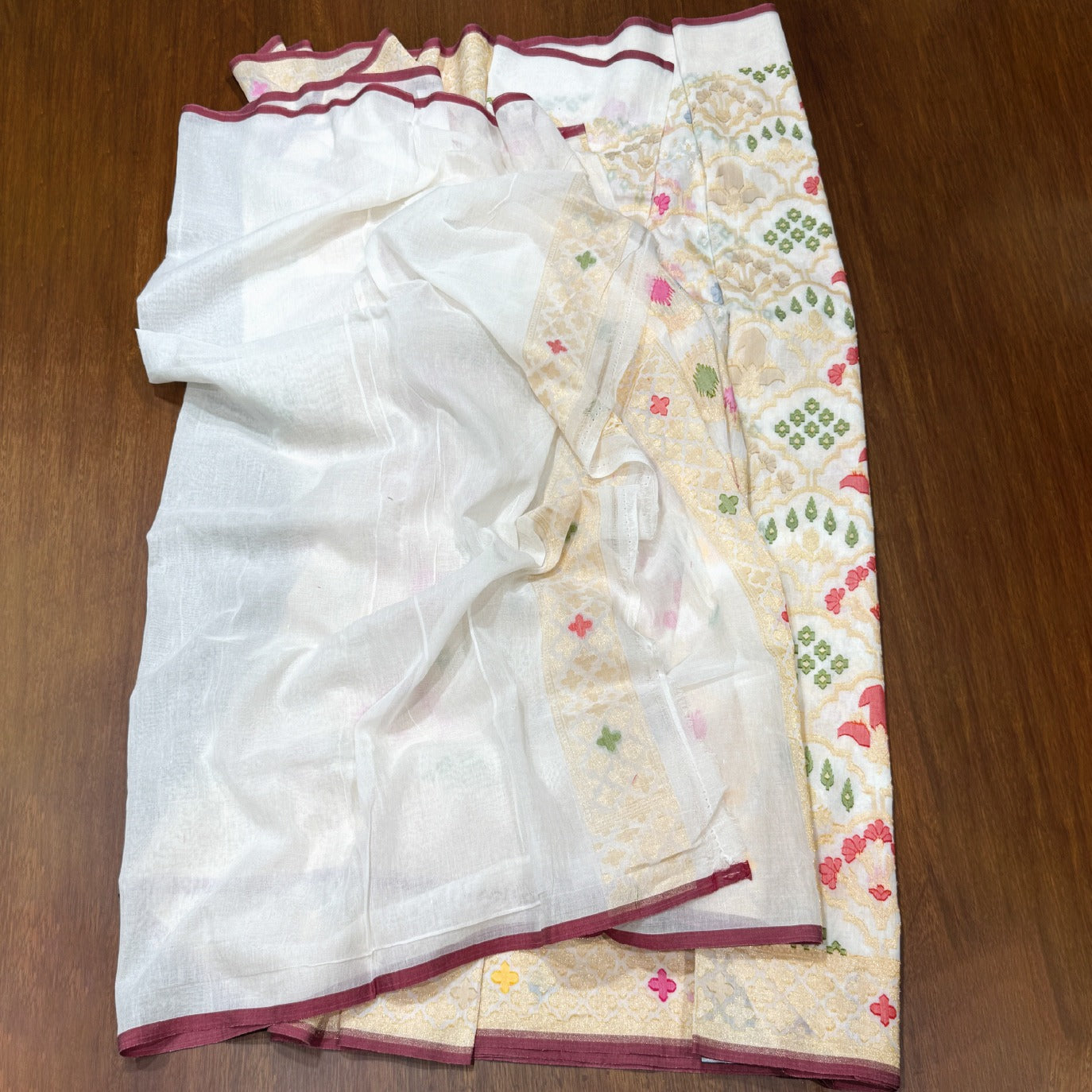 Cream Handloom Jamdani Pure Banarasi Cotton Saree (Swara)