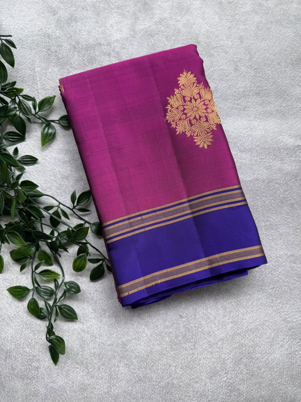 Magenta Pure Kanchi Silk Saree (Weaving Mistake)