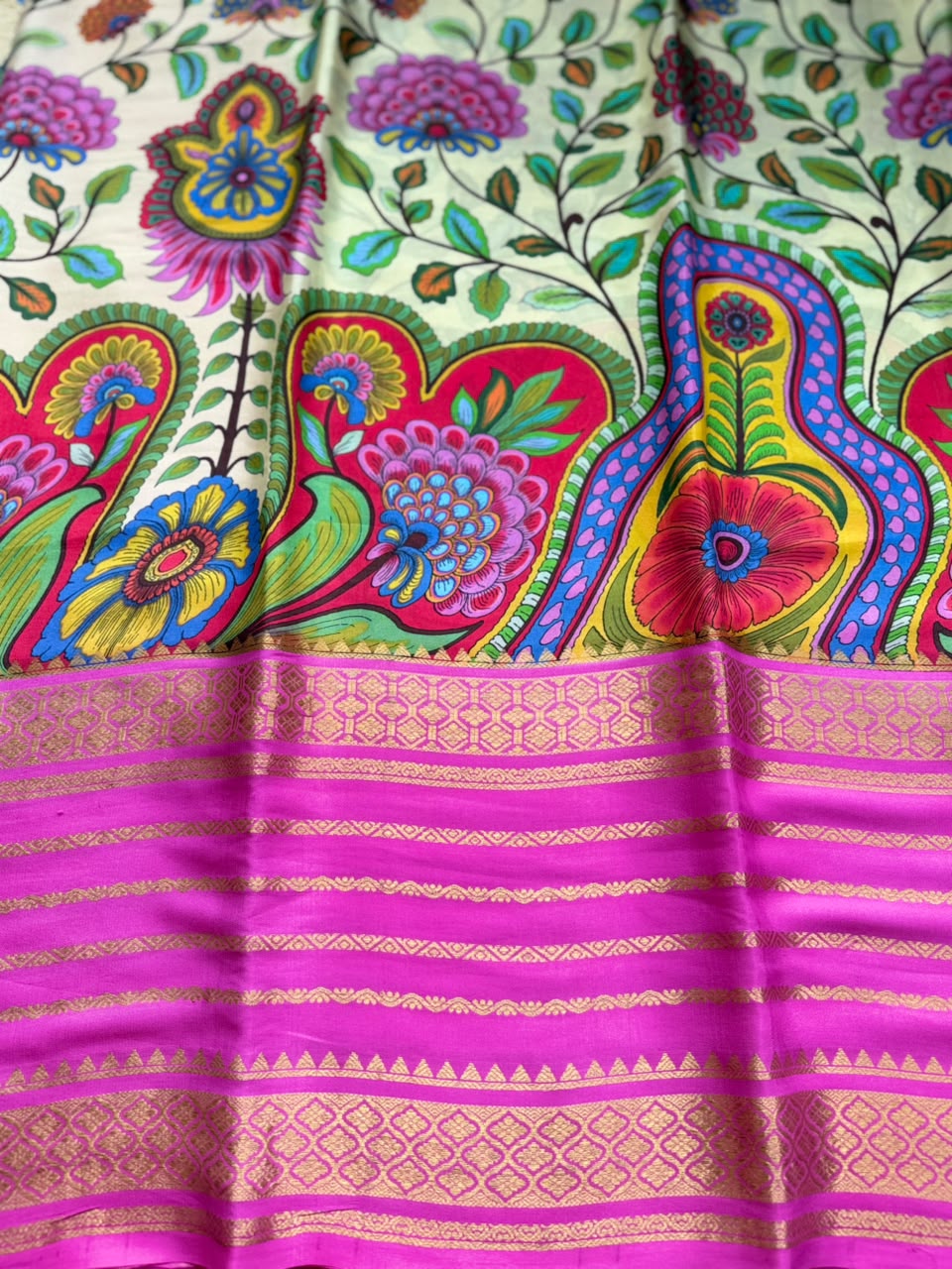 Digital Print Pure Mysore Crepe Silk Saree (Printing Mistake)