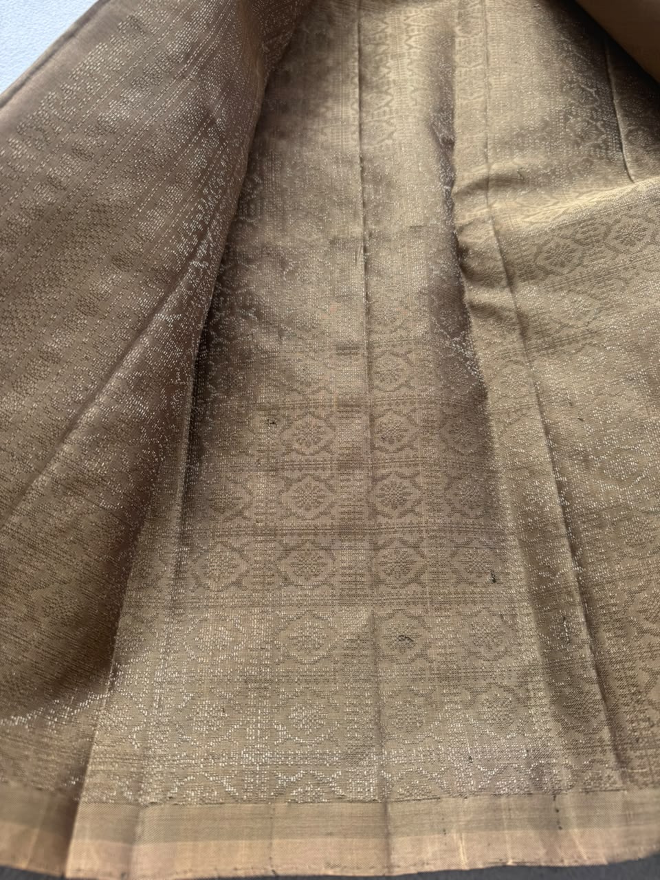 Beige Pure Kanchi Silk Saree (Weaving Mistake)