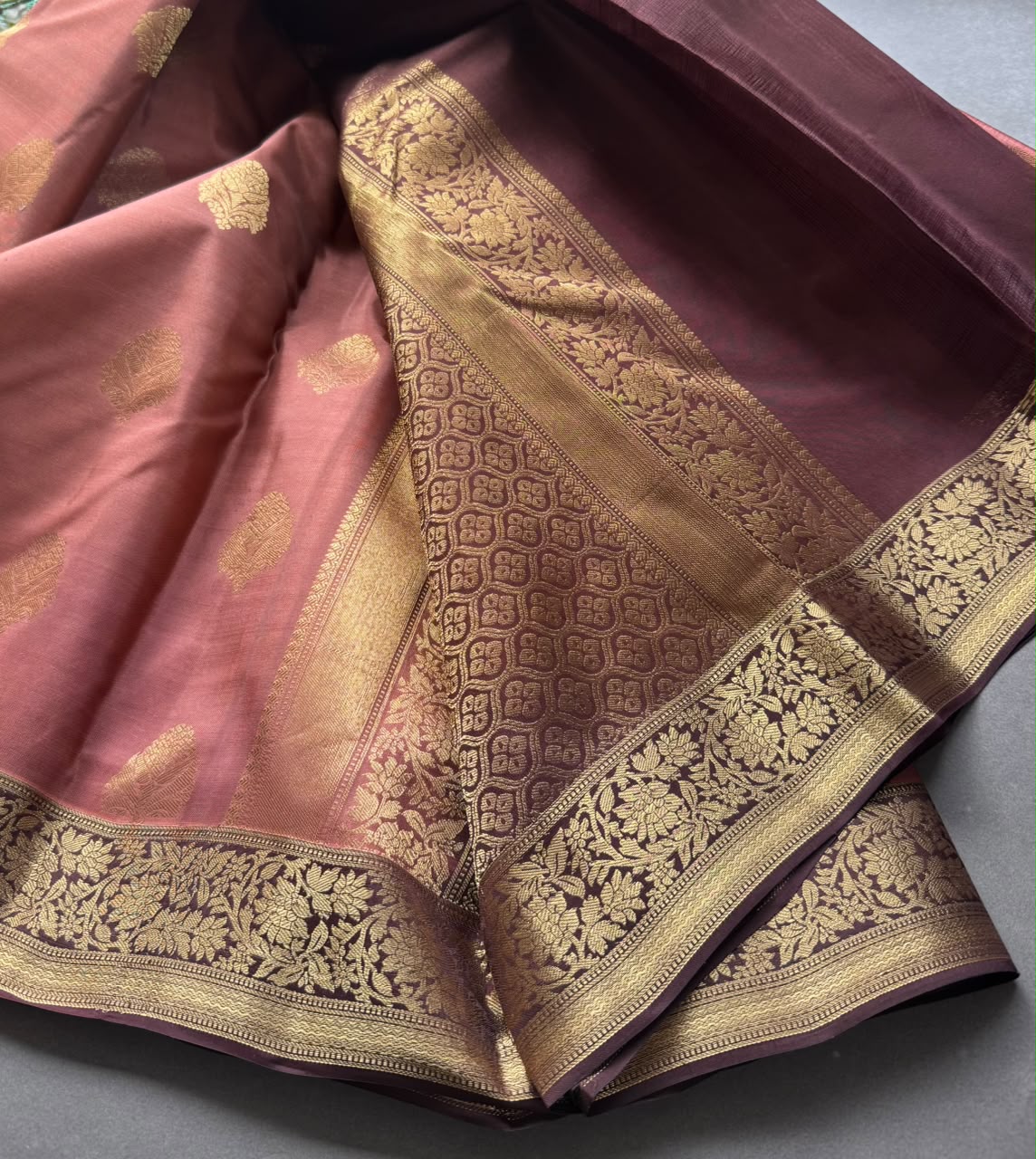 Coral Pure Kanchi Silk Saree (Weaving Mistake)