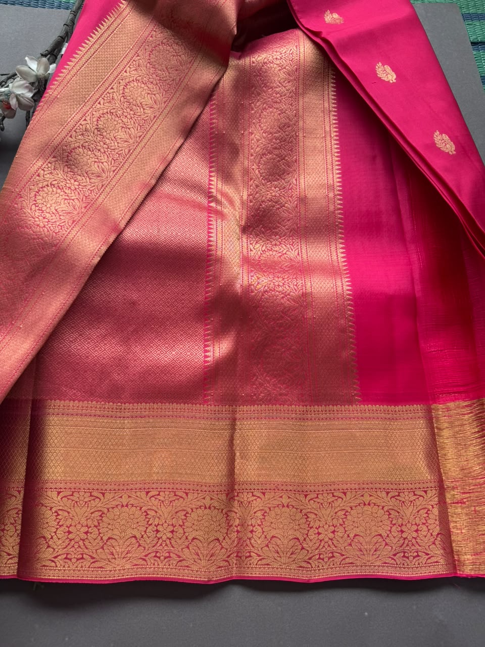Pink Pure Kanchi Silk Saree (Weaving Mistake)