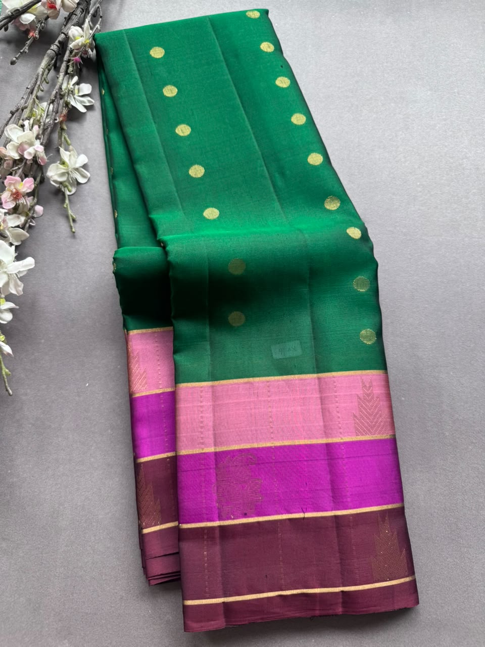 Green Pure Kanchi Silk Saree (Weaving Mistake)