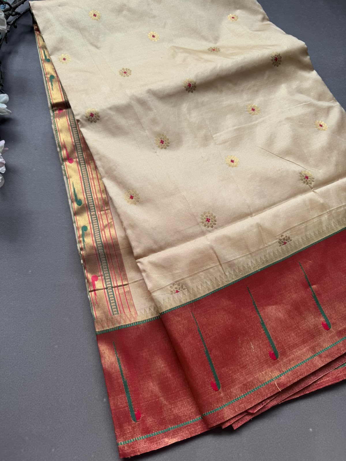 Cream Small Butta Pure Paithani Silk Saree 108