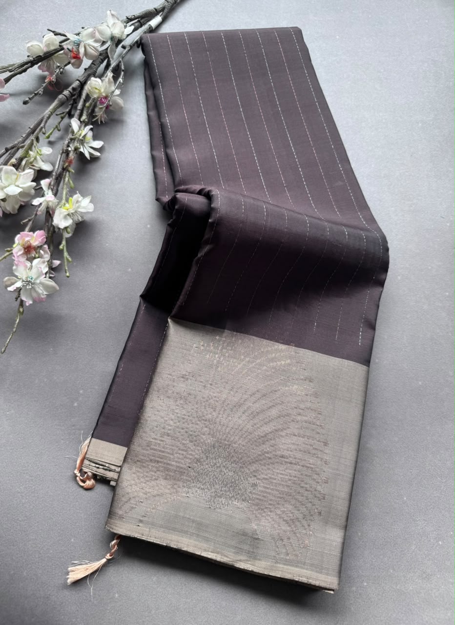 Grey Pure Kanchi Silk Saree (Weaving Mistake)