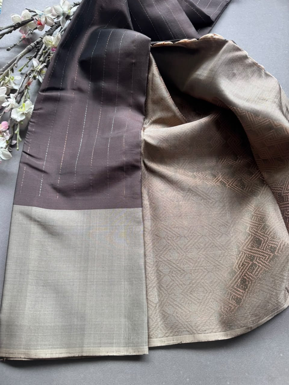 Grey Pure Kanchi Silk Saree (Weaving Mistake)