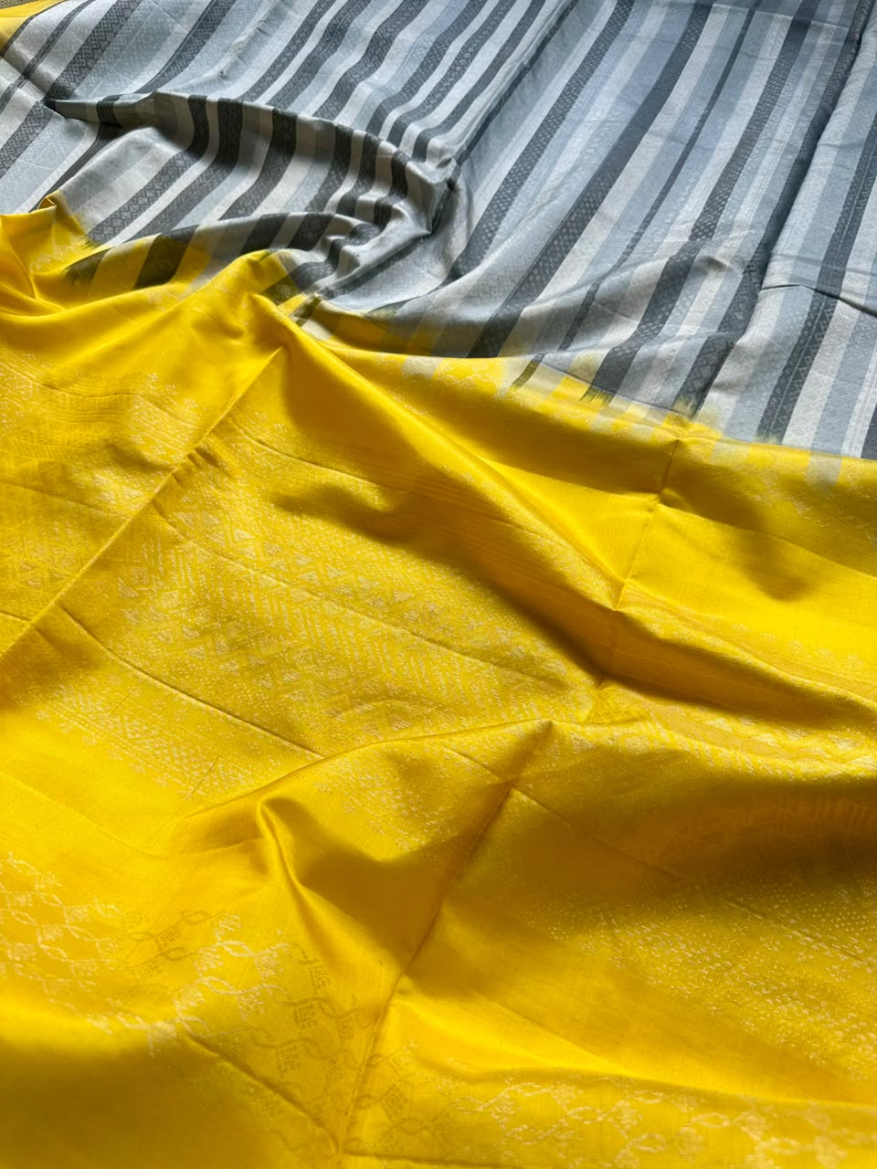 Yellow white Pure Kanchi Soft Silk Saree
