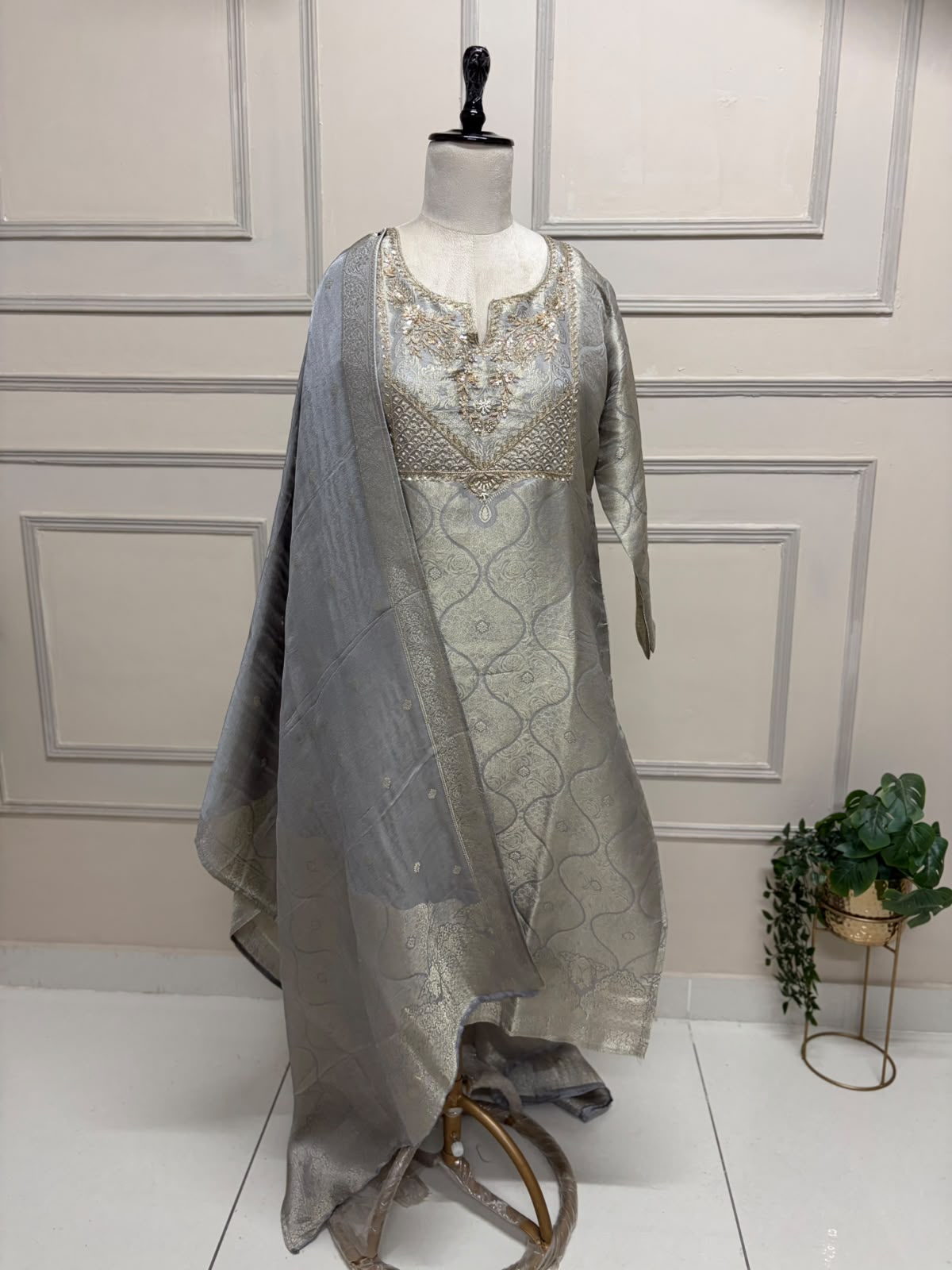 Grey Banarasi Tissue Silk Straight Kurtha 112