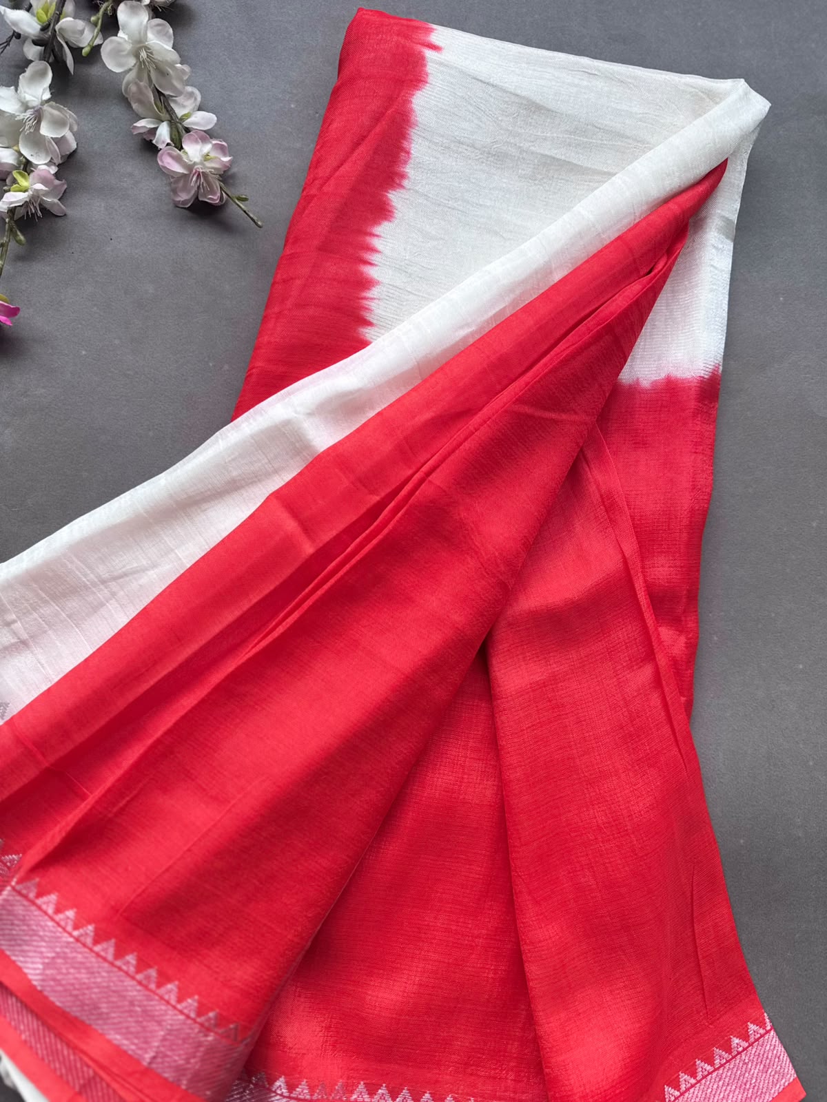 Red n Cream Mangalgiri Silk Saree 108
