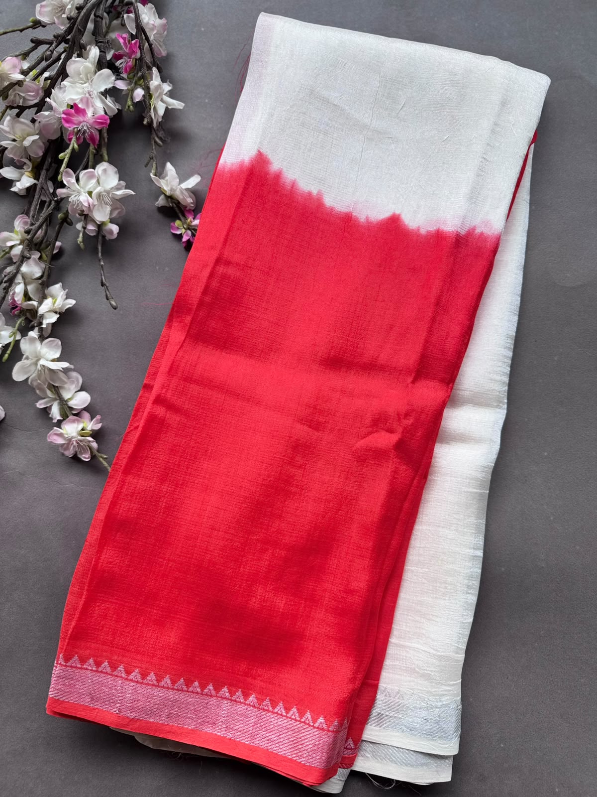 Red n Cream Mangalgiri Silk Saree 108