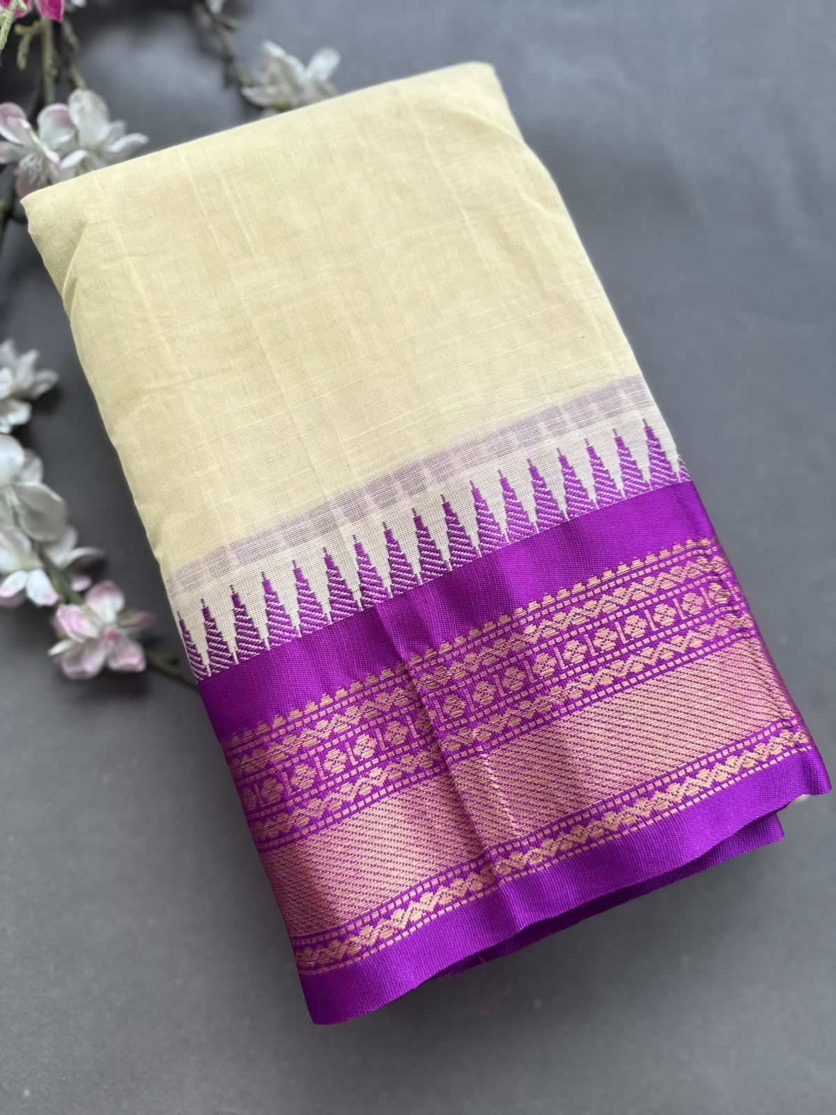 Cream Pure Gadwal Cotton Saree 108