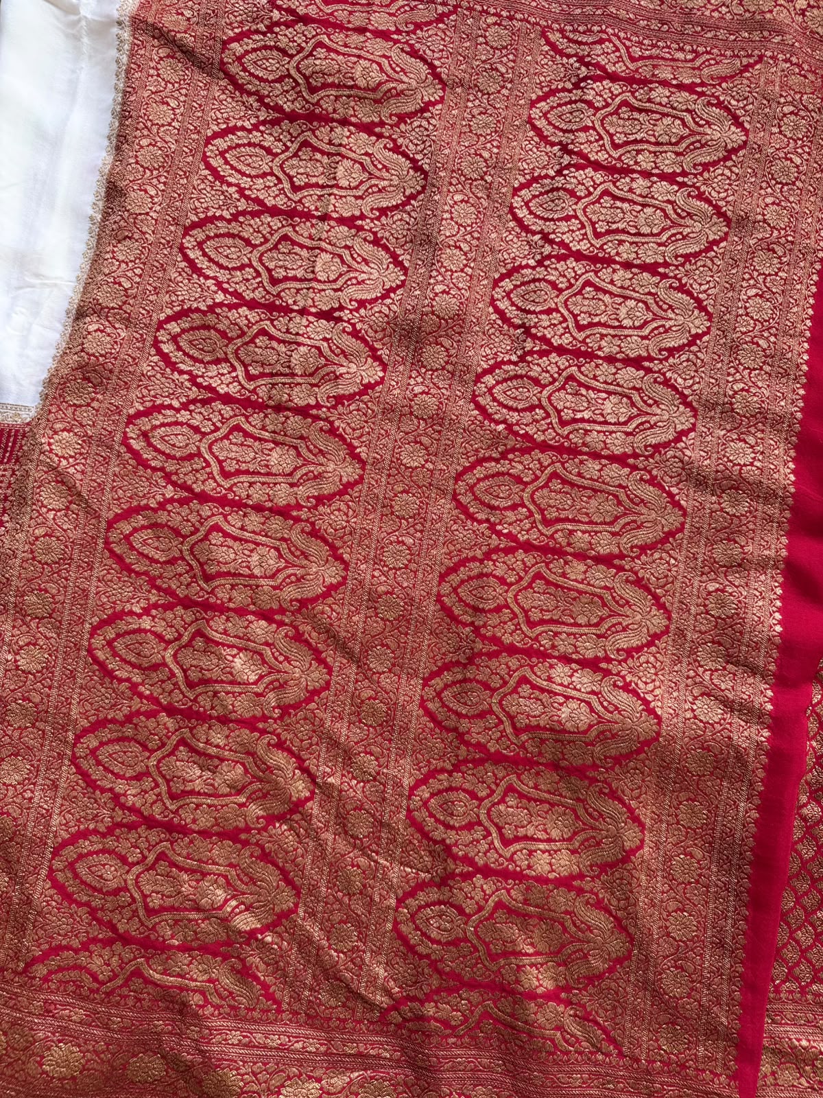 Red n White Half n Half Pure Benarasi Crepe Saree 109