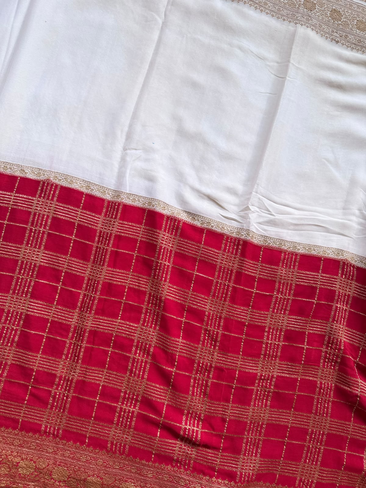Red n White Half n Half Pure Benarasi Crepe Saree 109
